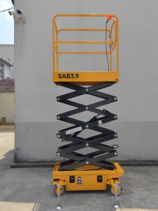 万向轮高空作业车